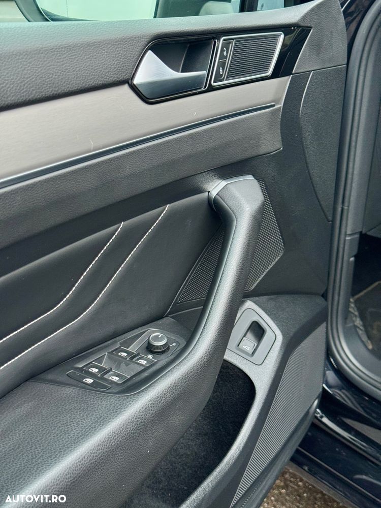 Volkswagen Passat 2.0 TDI DSG Highline - 19