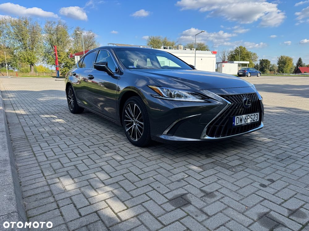 Lexus ES 300h Business Edition + - 2
