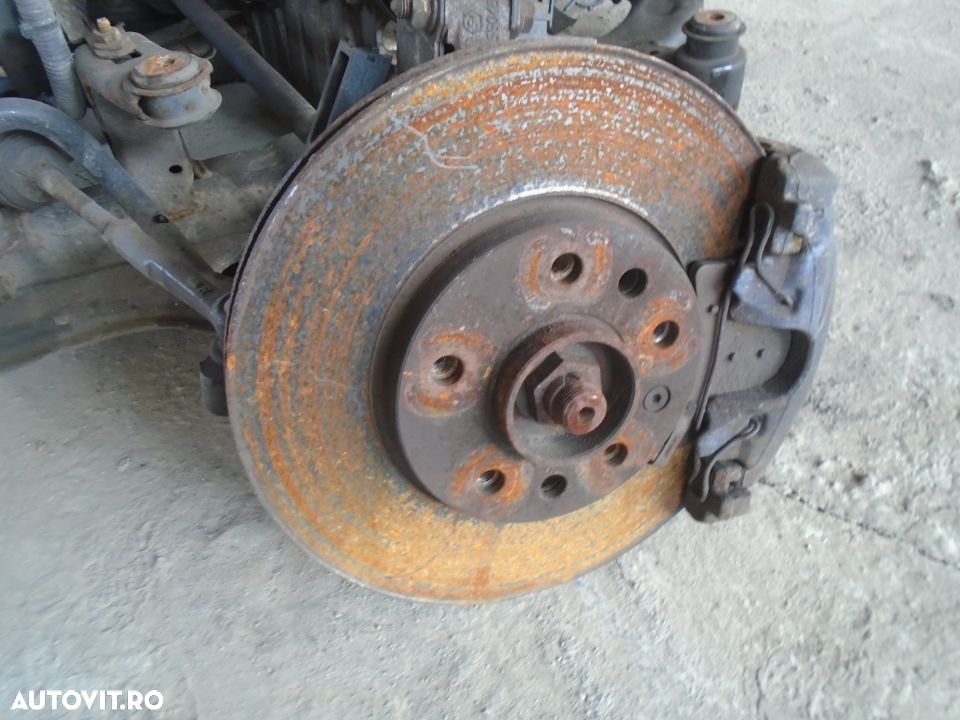 Fuzeta stanga Opel Astra H 1.6 benzina din 2006 - 1