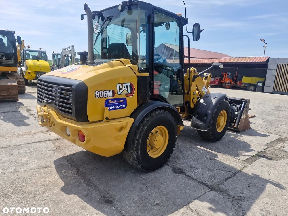 Caterpillar 906M - 1