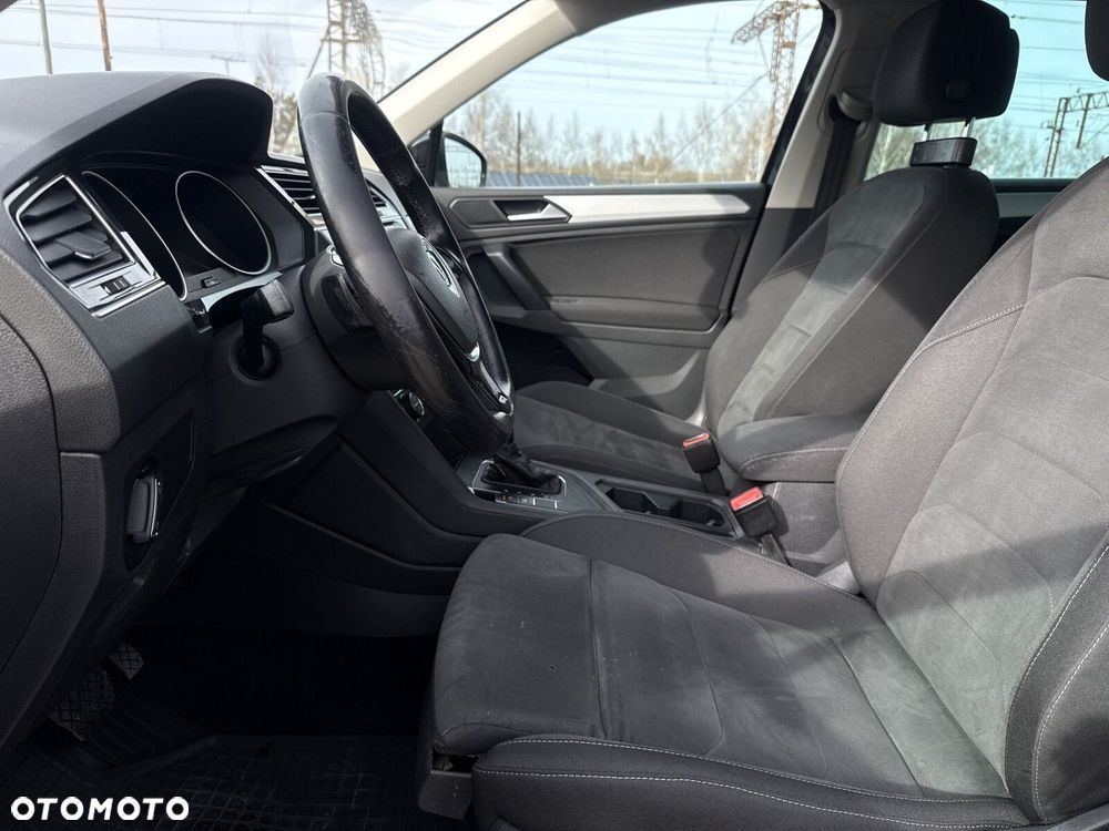 Volkswagen Tiguan - 12