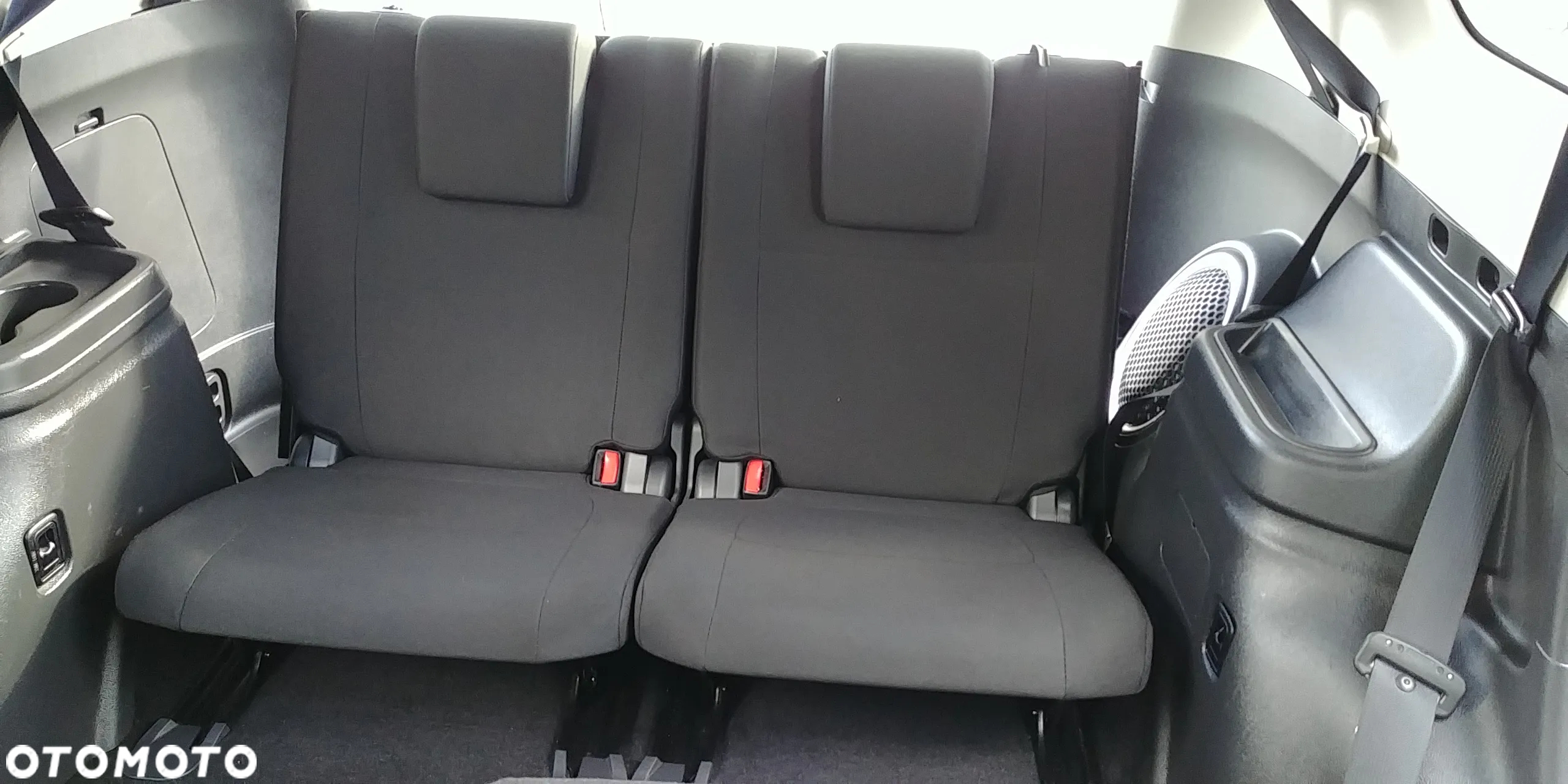 Mitsubishi Outlander 2.0 Intense + 4WD CVT - 19