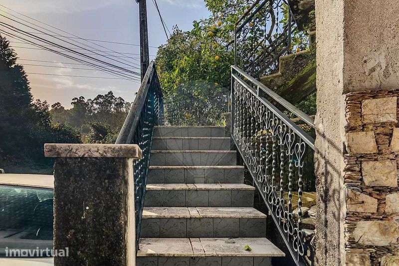 Moradia em Avintes - Duas habitações -Investimento - Rendimento - Grande imagem: 3/12