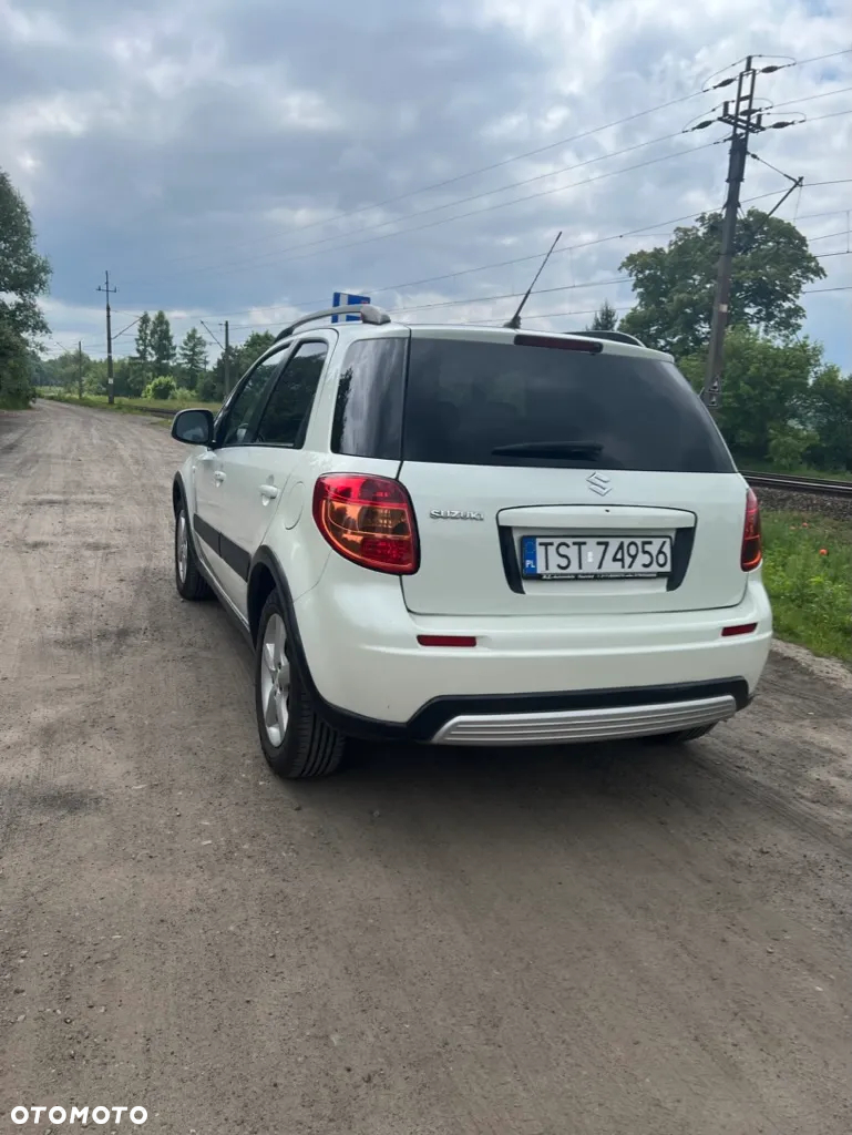 Suzuki SX4 - 4