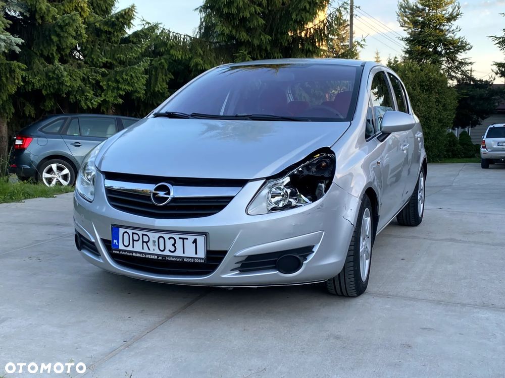 Opel Corsa 1.4 16V Color Edition - 1
