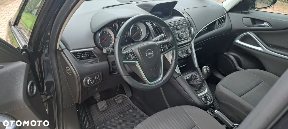 Opel Zafira - 21
