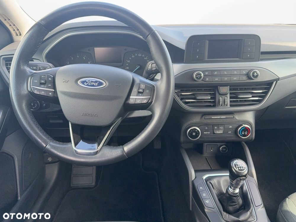 Ford Focus 1.0 EcoBoost Trend - 12