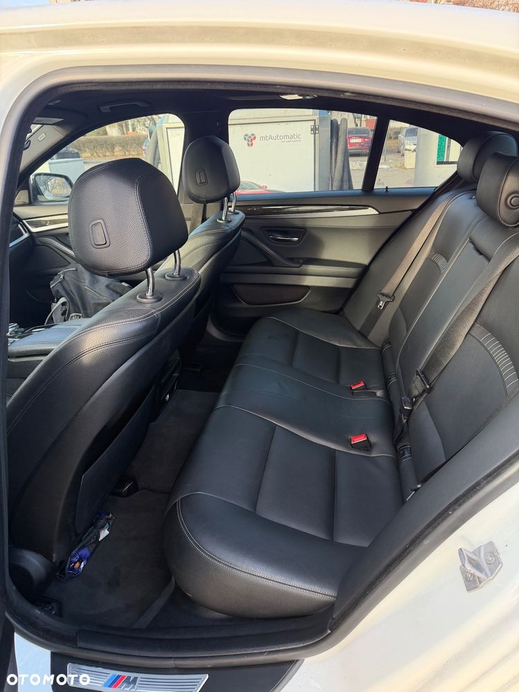 BMW Seria 5 528i xDrive - 12