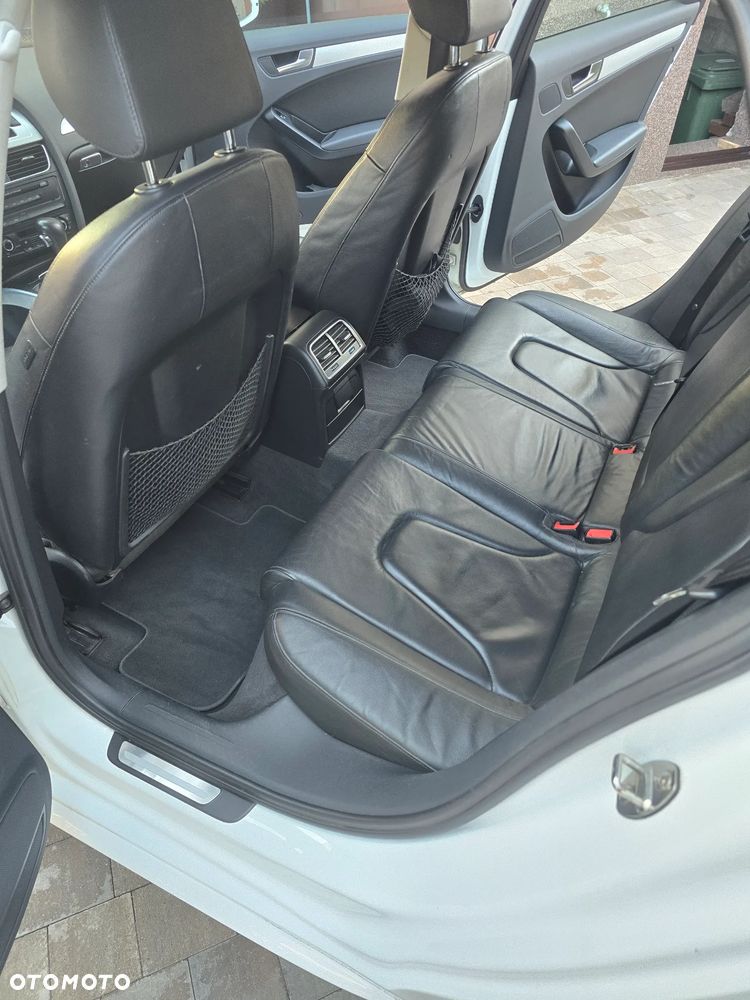 Audi A4 Avant - 10