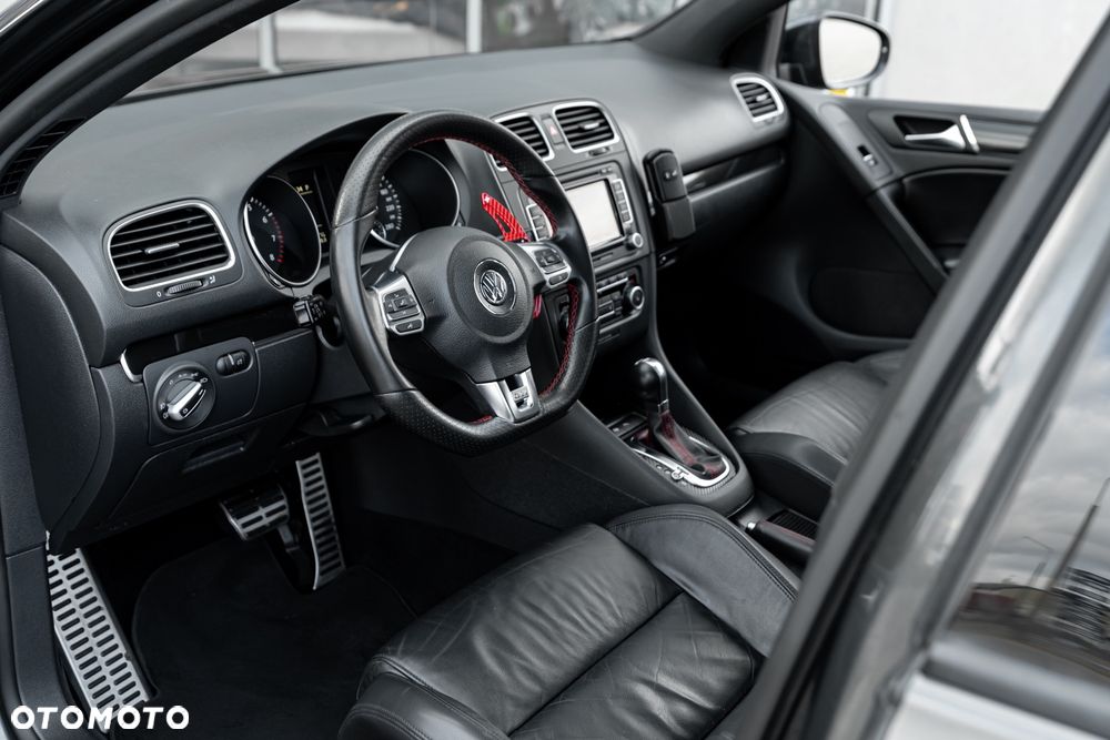 Volkswagen Golf 2.0 GTI DSG - 17