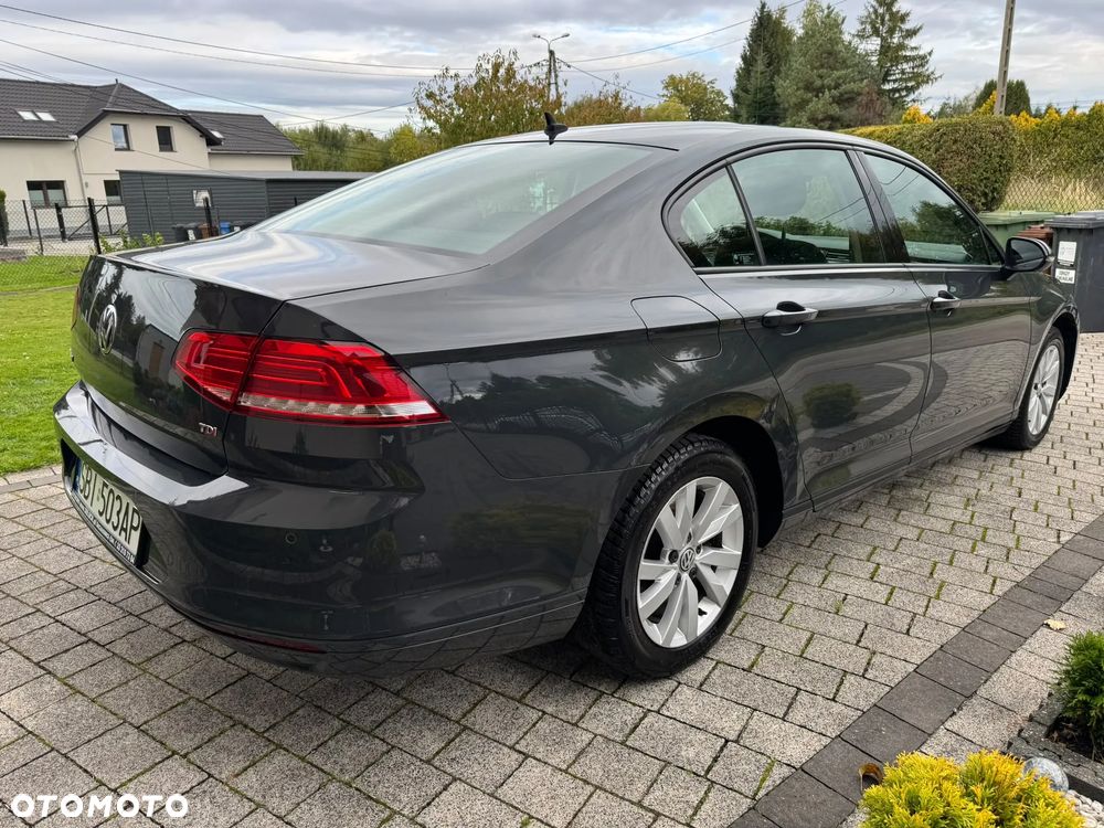 Volkswagen Passat - 6