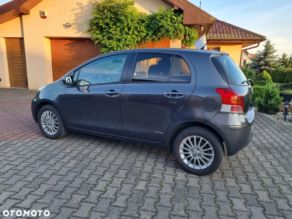 Toyota Yaris - 9