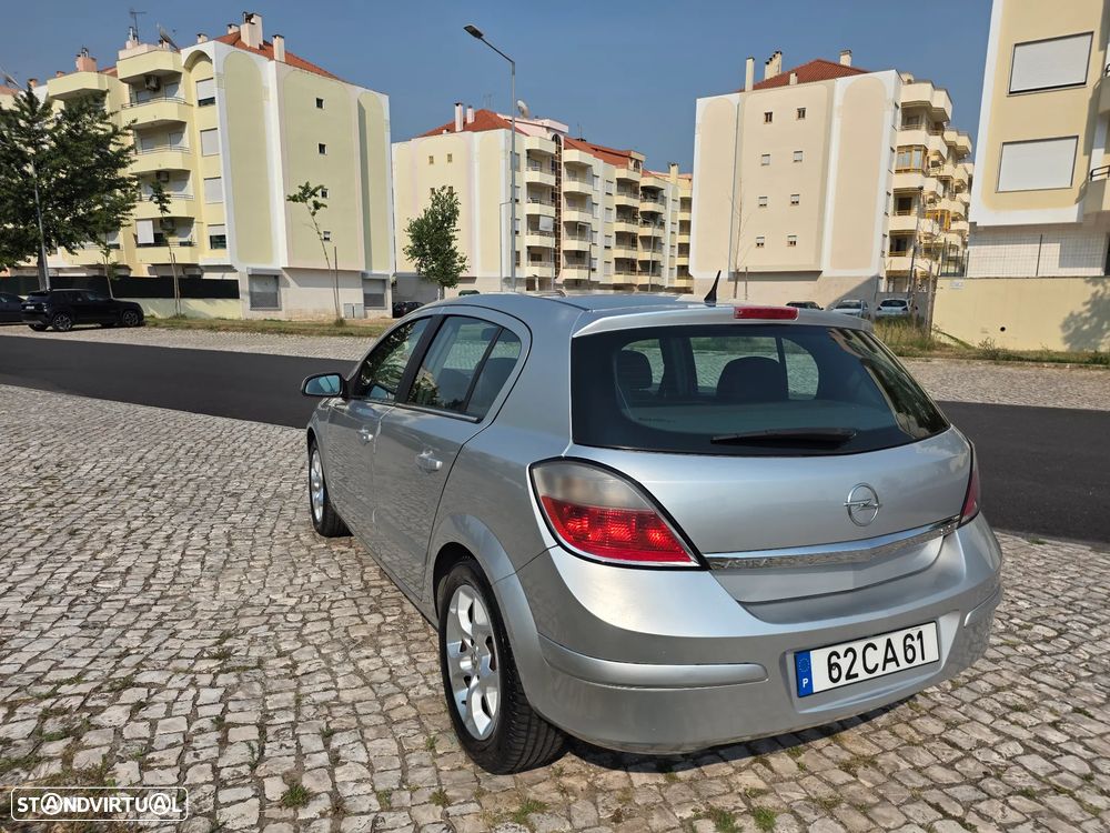 Opel Astra 1.3 CDTI Cosmo - 2