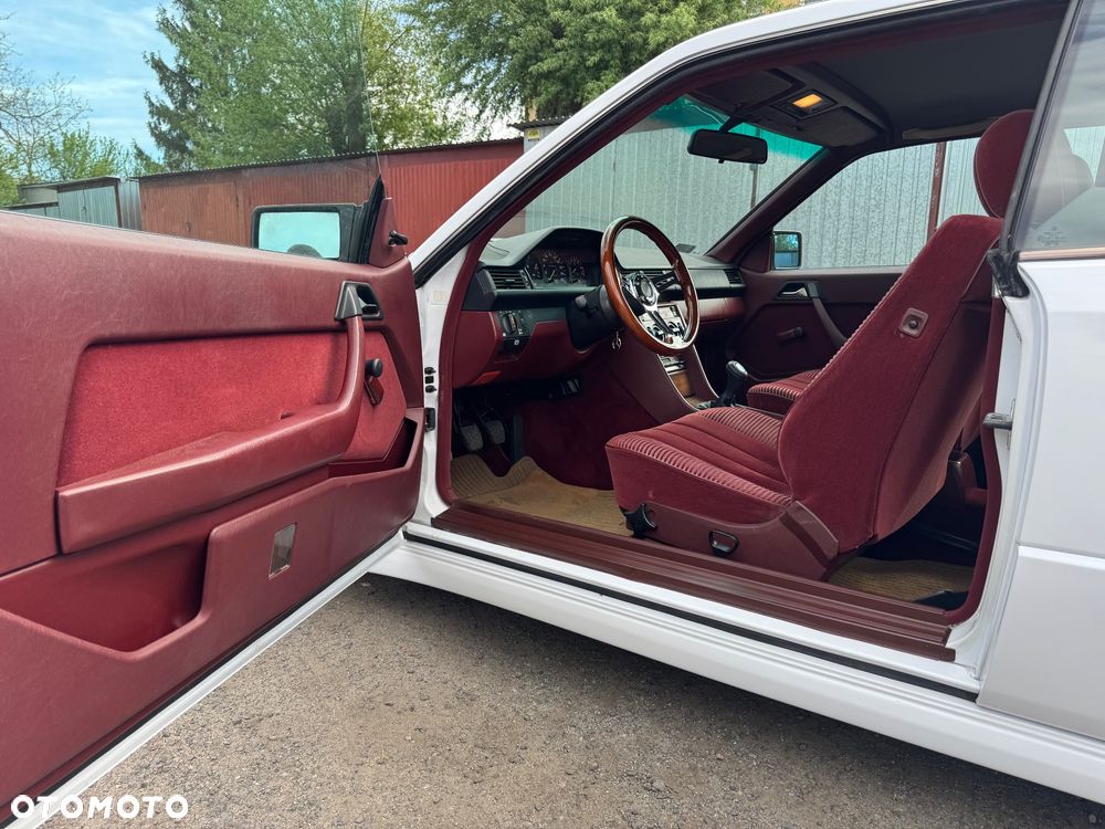 Mercedes-Benz W124 (1984-1993) - 15