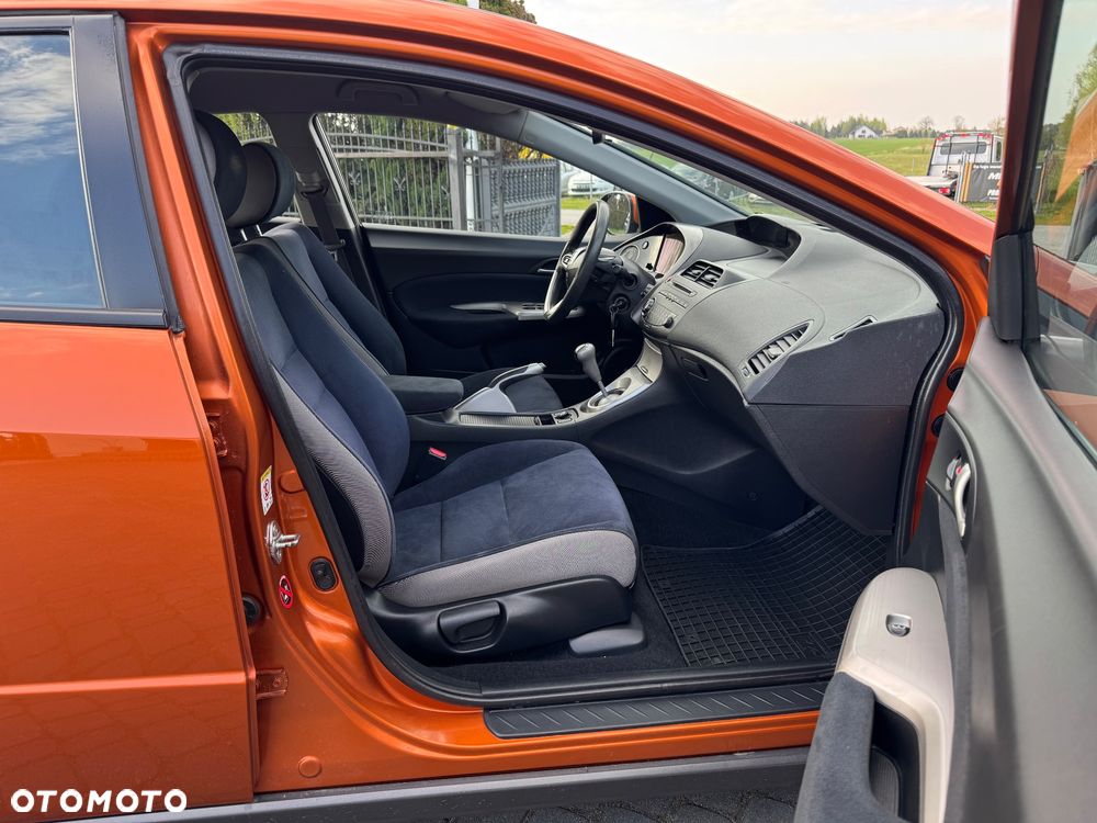 Honda Civic 1.8 Comfort - 11