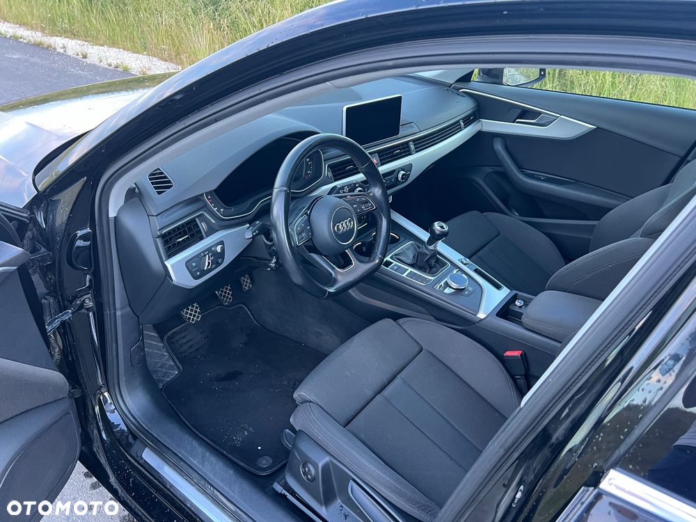 Audi A4 Avant 2.0 TDI - 10