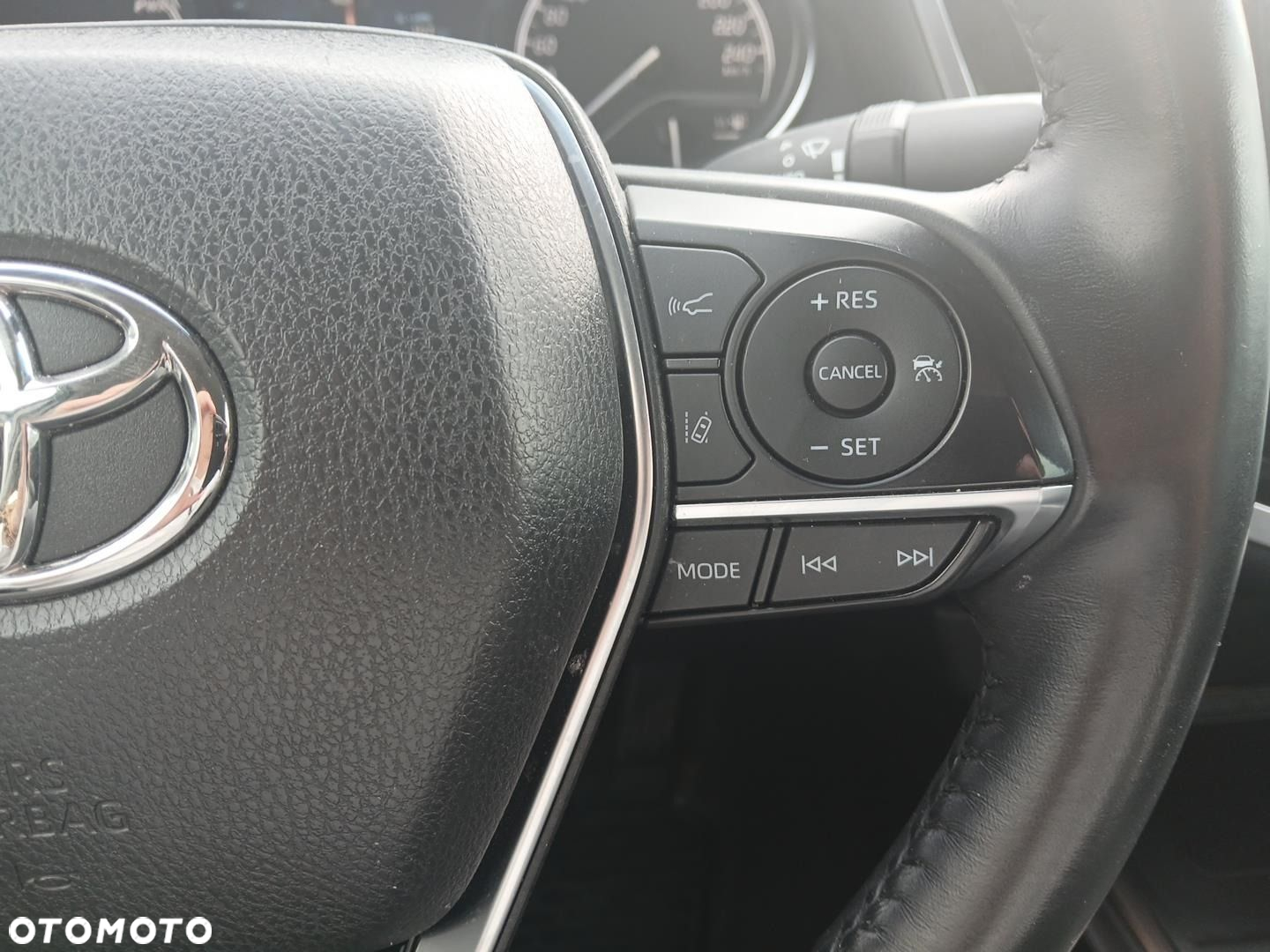 Toyota Camry 2.5 Hybrid Executive CVT - 20