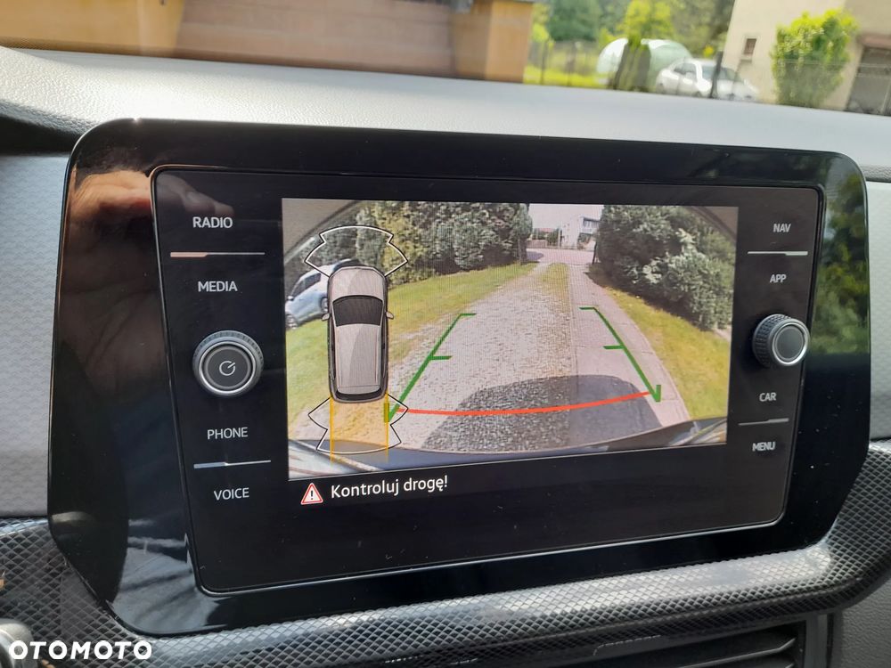 Volkswagen T-Cross - 17
