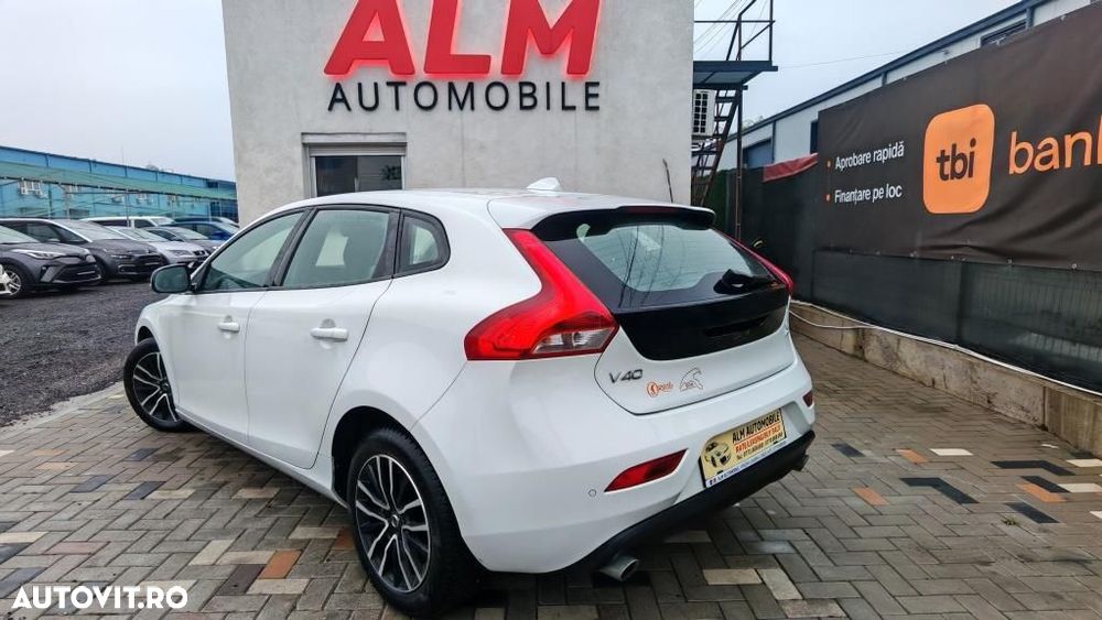 Volvo V40 - 8