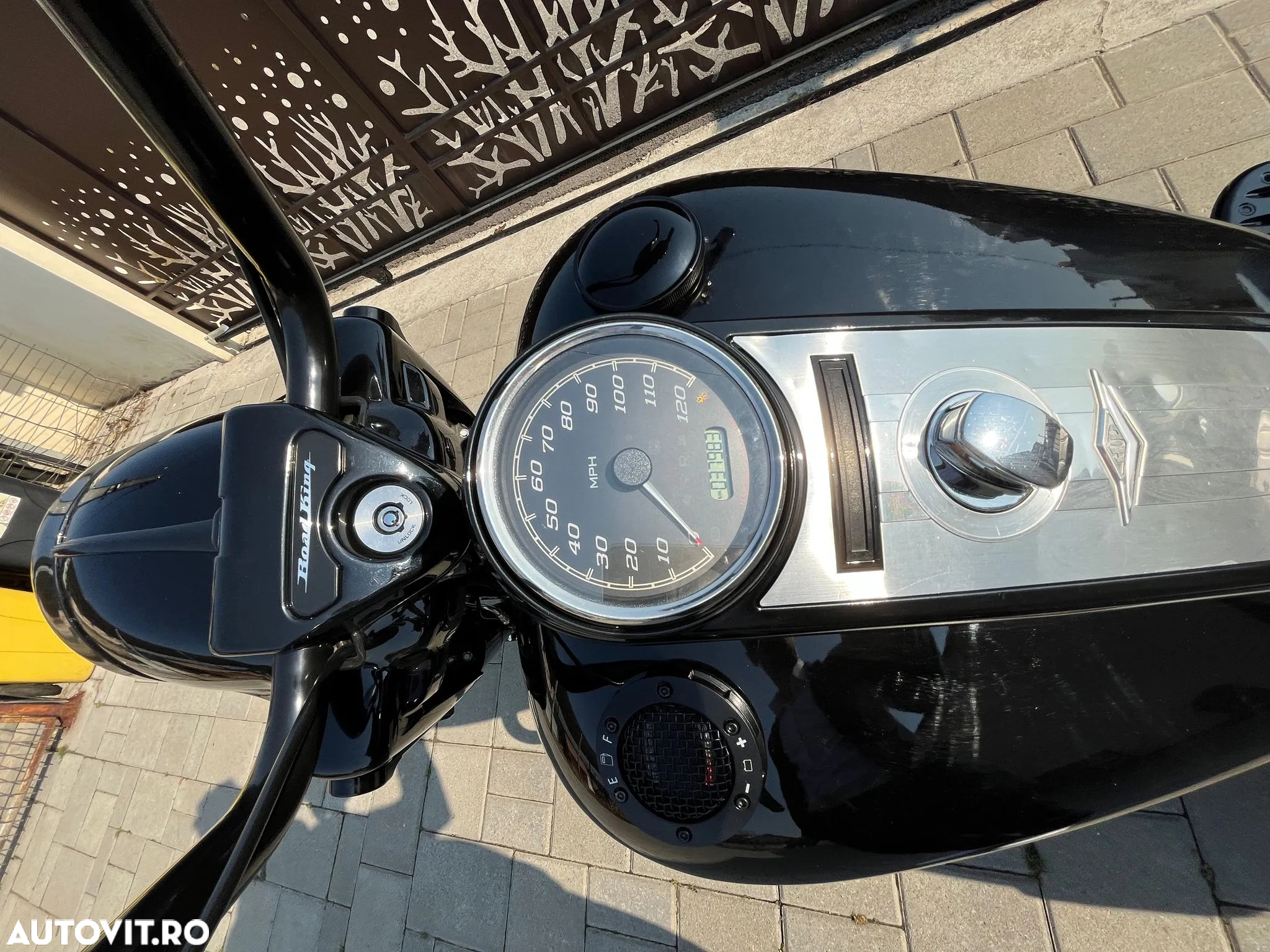 Harley-Davidson FLHRS Road King Custom - 5