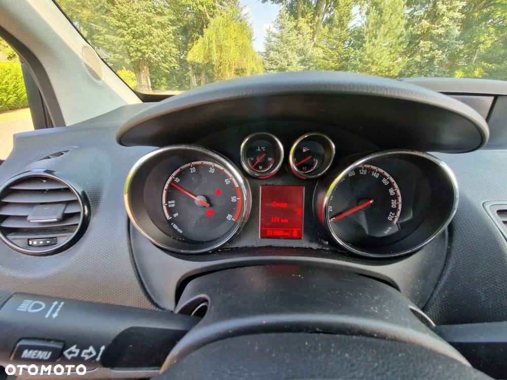Opel Meriva - 8