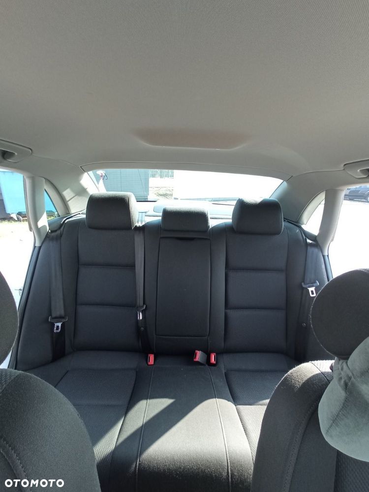 Audi A4 Limousine - 4