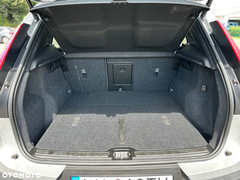Volvo XC 40 - 9