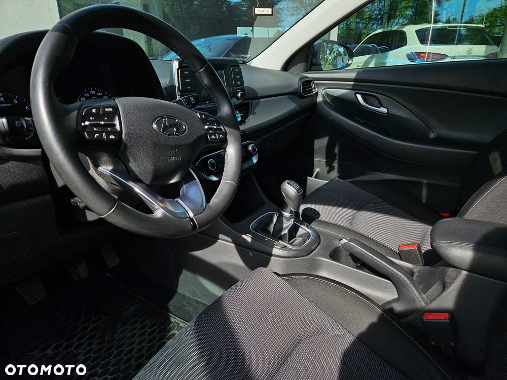 Hyundai i30 1.5 DPI Modern - 12