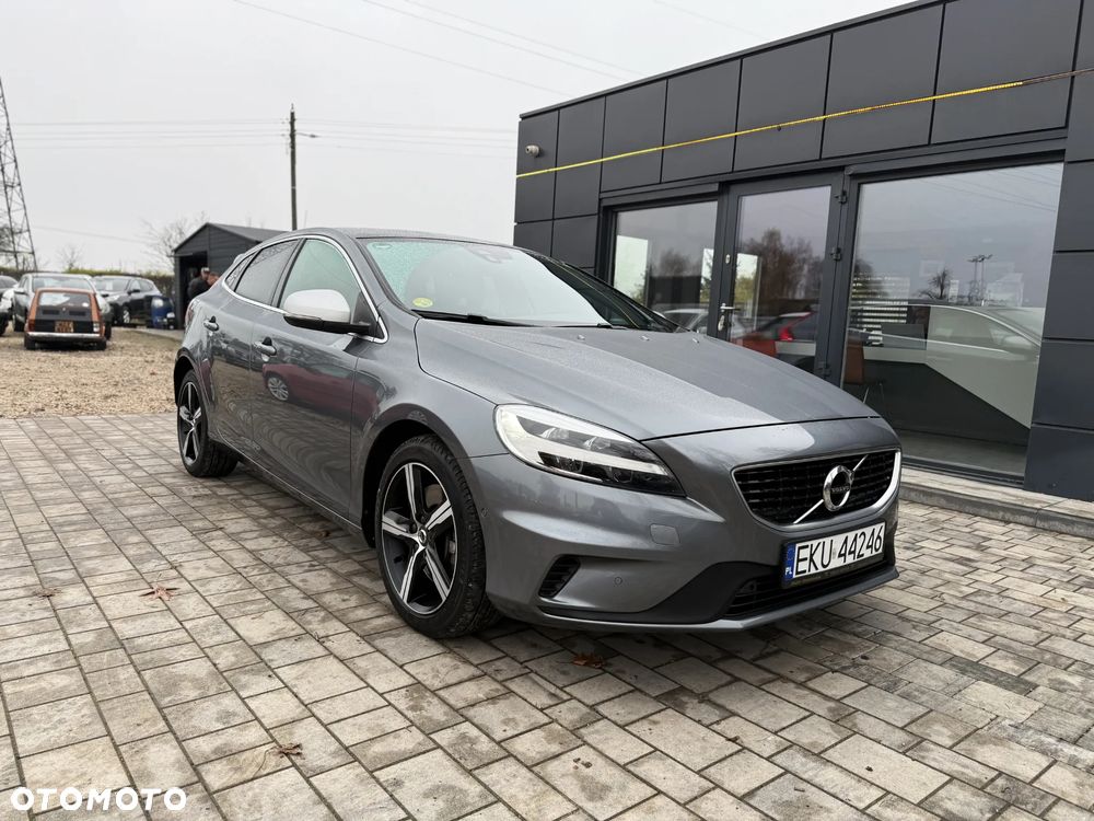 Volvo V40 D3 Drive-E R-Design Momentum - 1