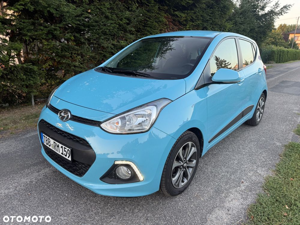 Hyundai i10 1.0 Fifa World Cup Edition - 10