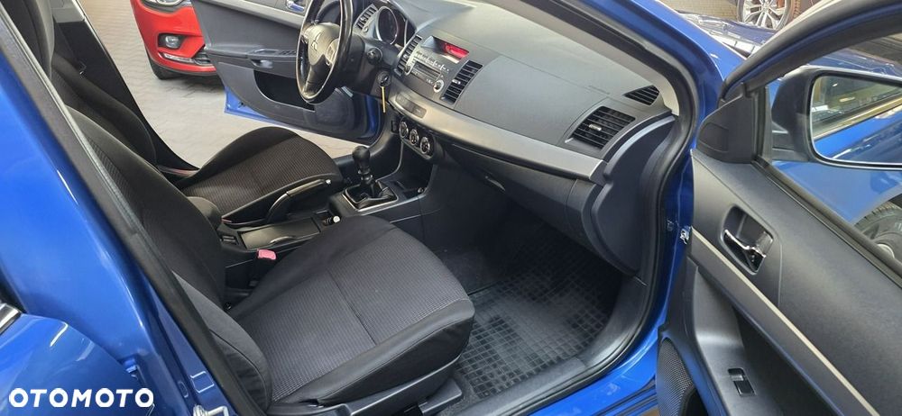 Mitsubishi Lancer - 16