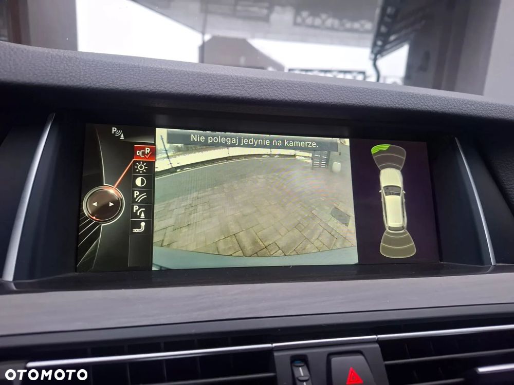 BMW Seria 5 528i Luxury Line - 14