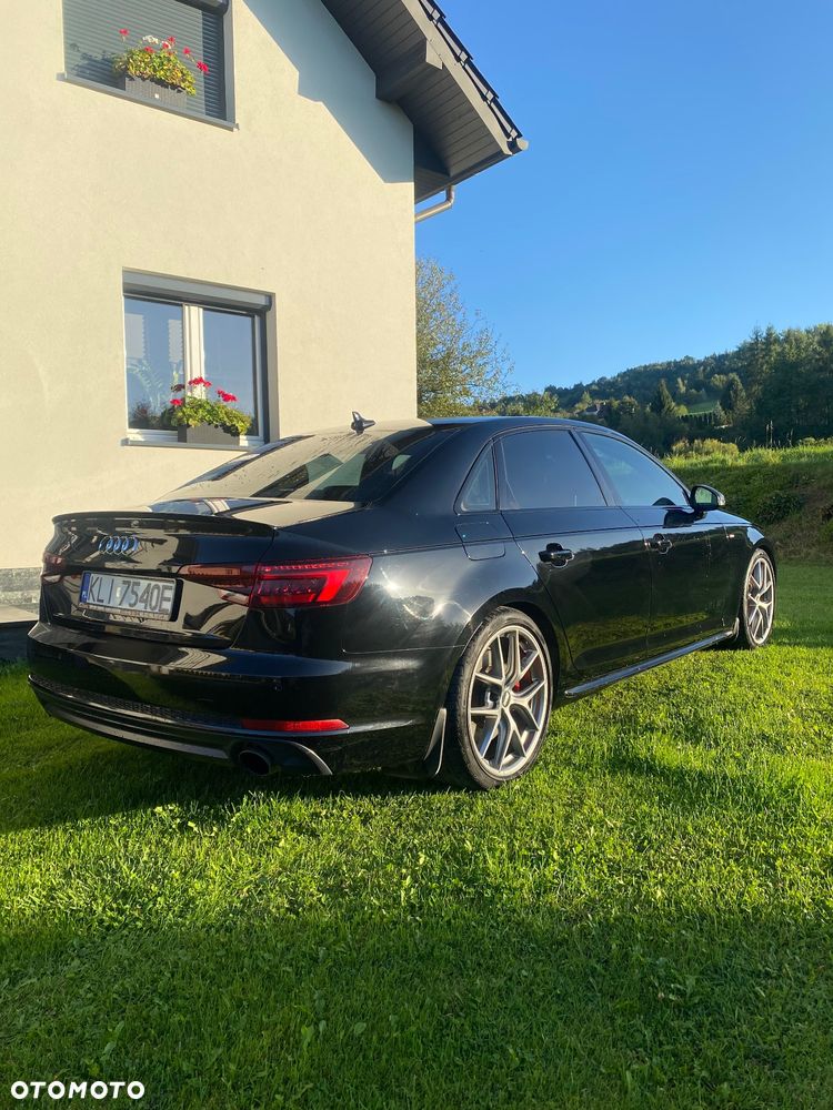 Audi A4 Limousine - 3