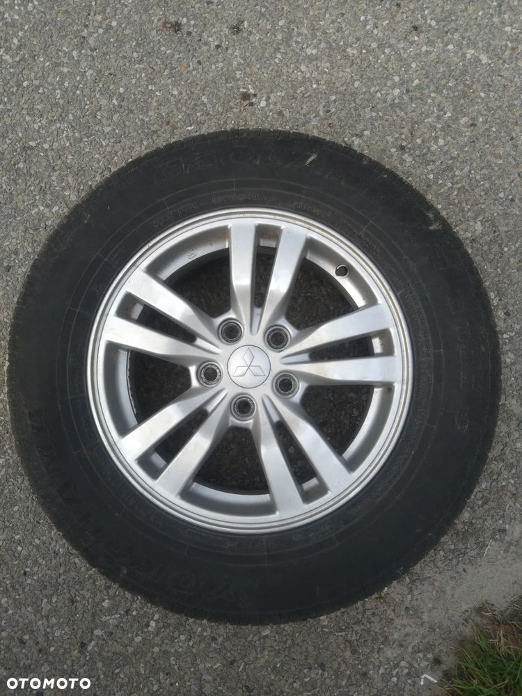 Mitsubishi Outlander 2.0 Invite + 2WD - 22