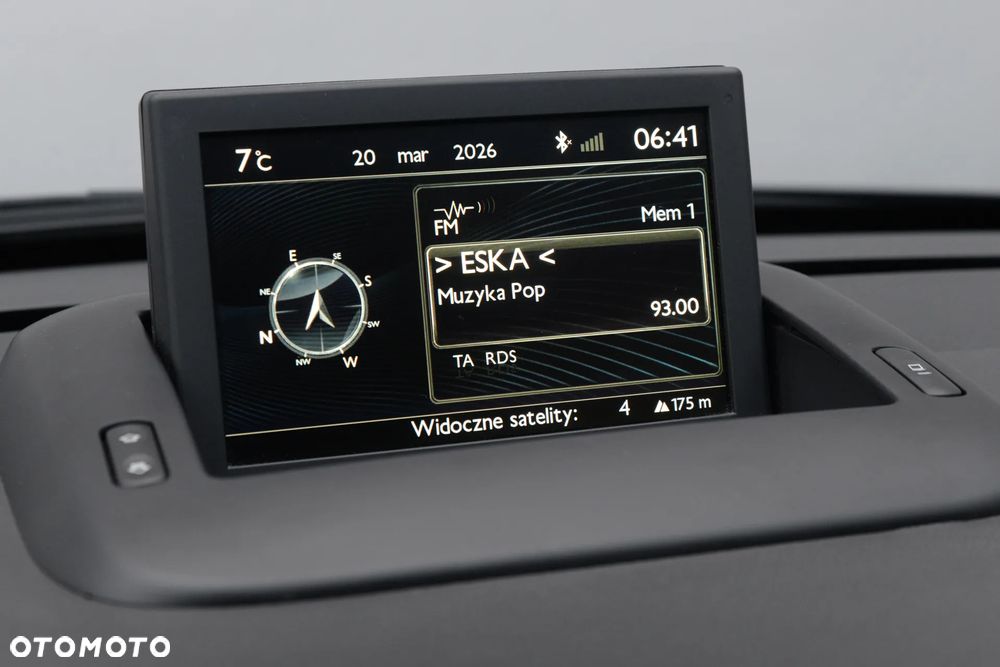 Peugeot 3008 1.6 BlueHDi Active S&S EAT6 - 33