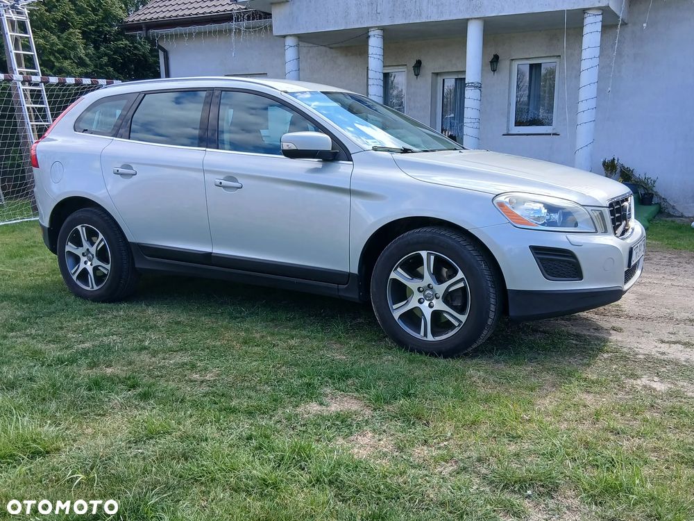 Volvo XC 60 DRIVe Momentum - 3