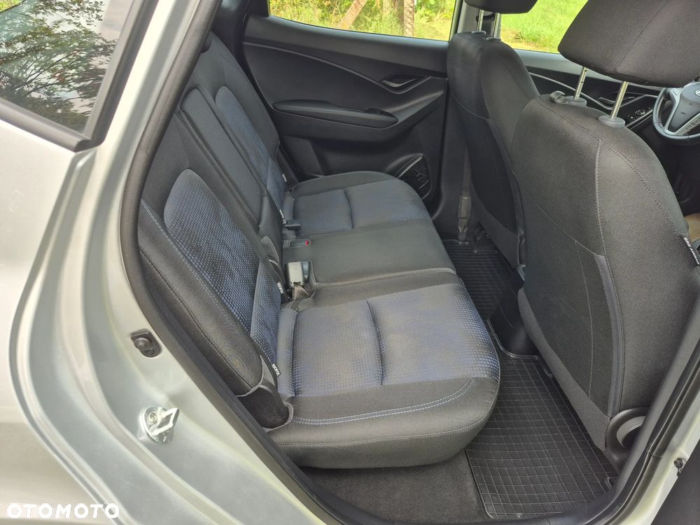 Hyundai ix20 1.4 Comfort - 21