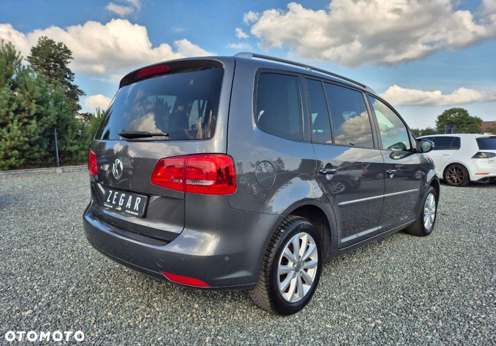 Volkswagen Touran - 30