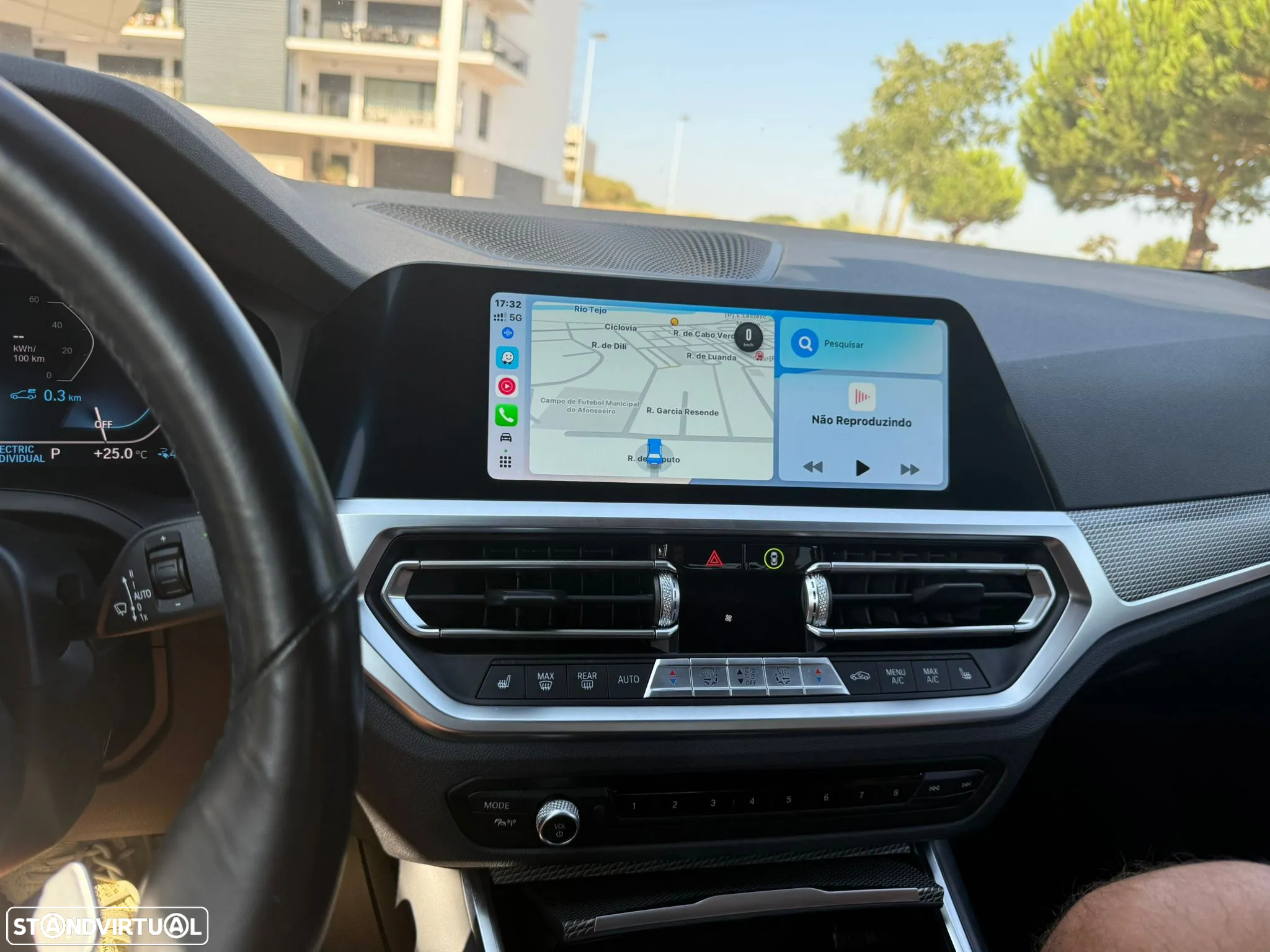 BMW 330 e Pack M Auto - 12