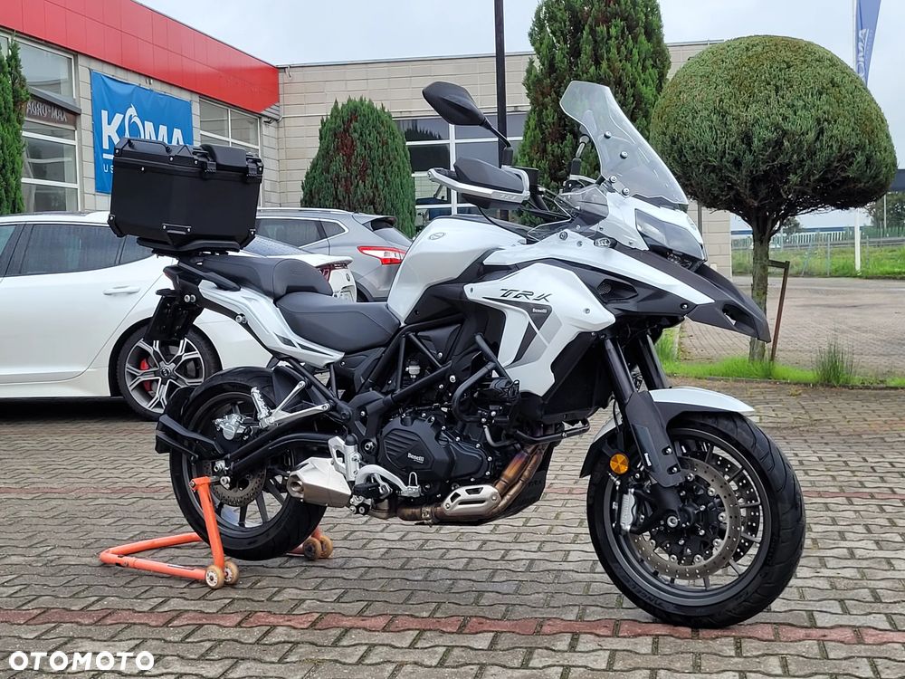 Benelli TRK 502 - 5