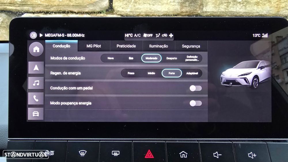 MG MG4 64 kWh Luxury - 31