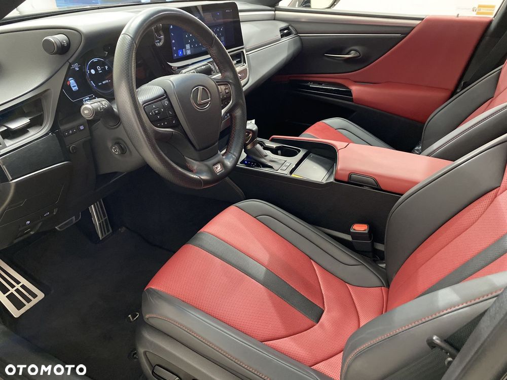 Lexus ES 300h F Sport Edition - 3