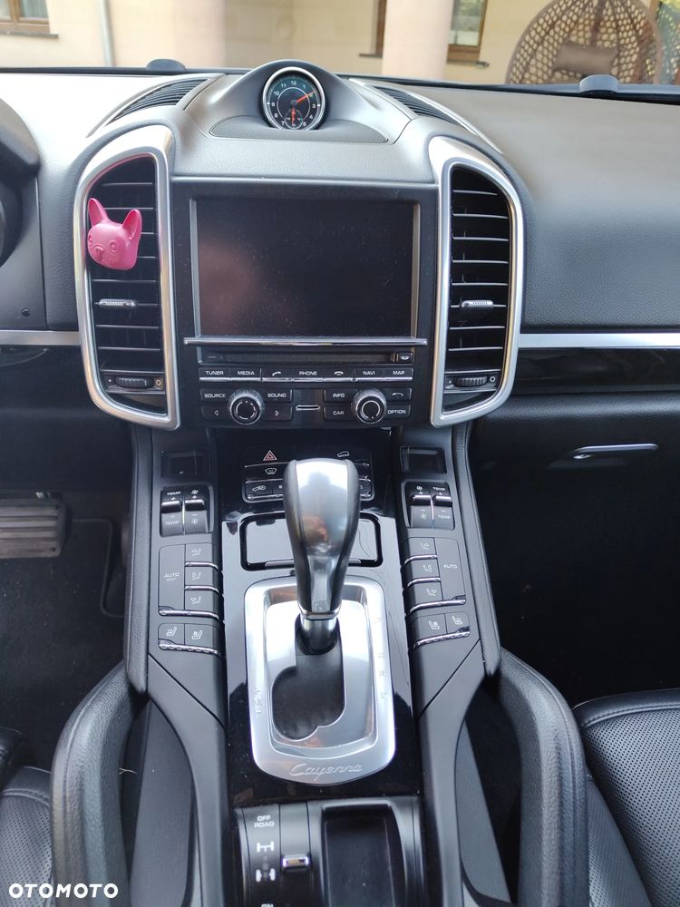 Porsche Cayenne Platinum Edition - 40