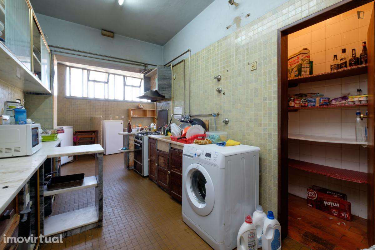 Quarto - localizado em Cidral Coimbra - Grande imagem: 2/19