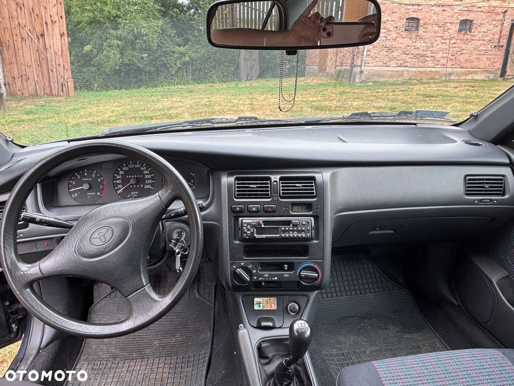 Toyota Carina 1.6 XLi - 6