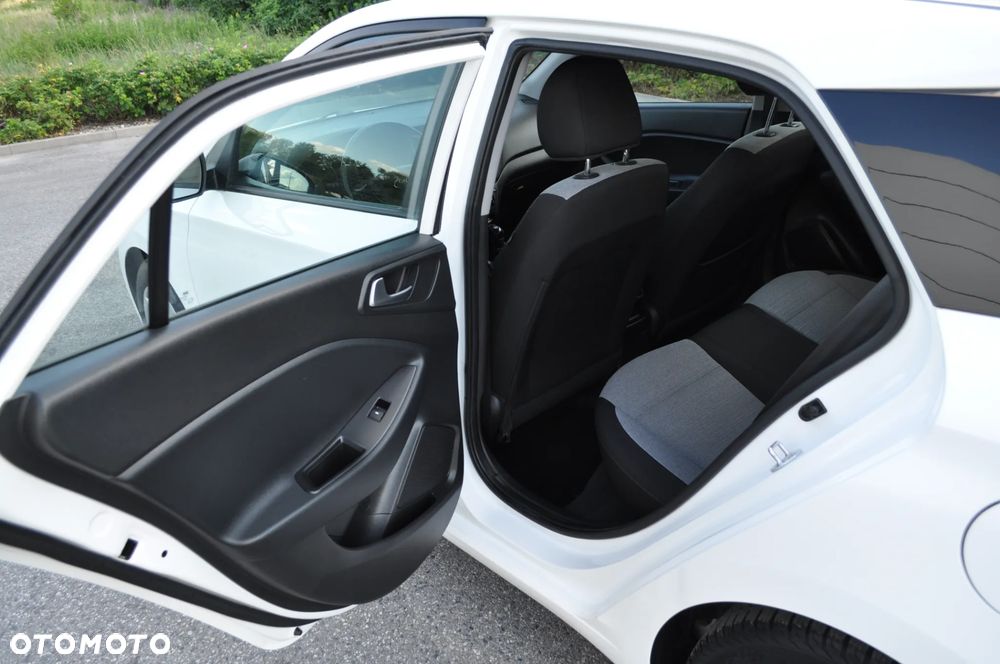 Hyundai i20 ver-1-2-style - 17