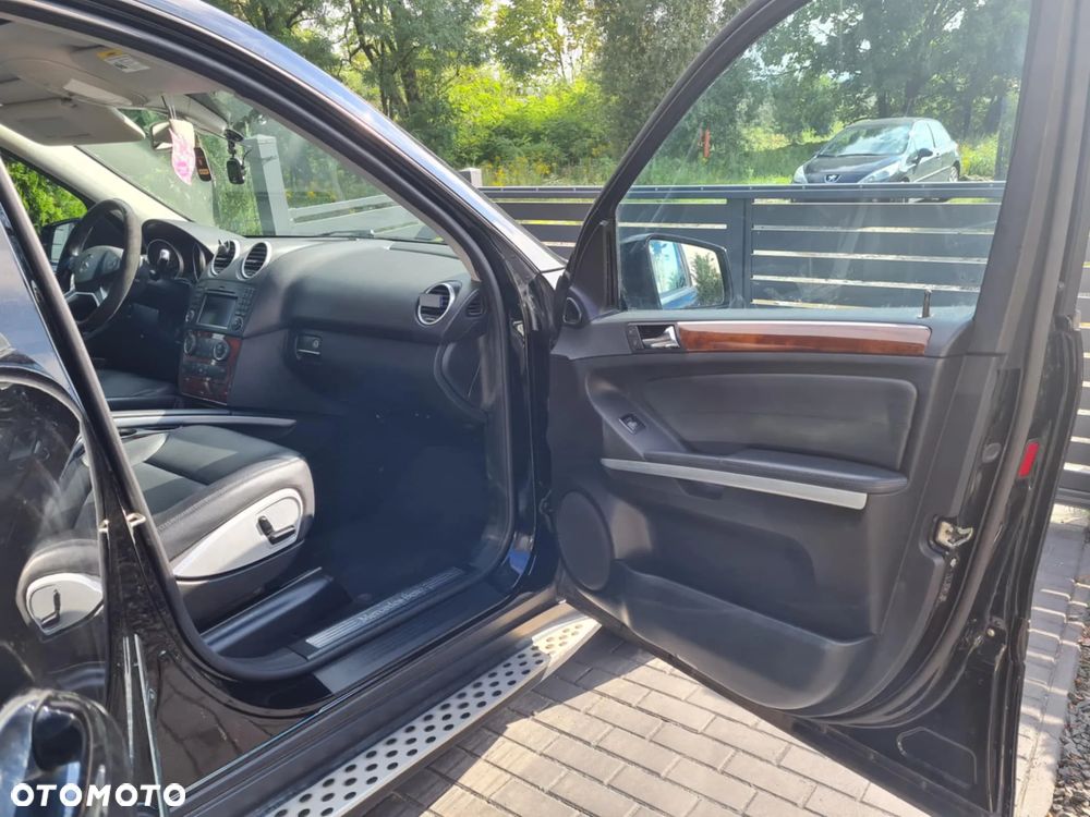 Mercedes-Benz ML 350 4-Matic - 28