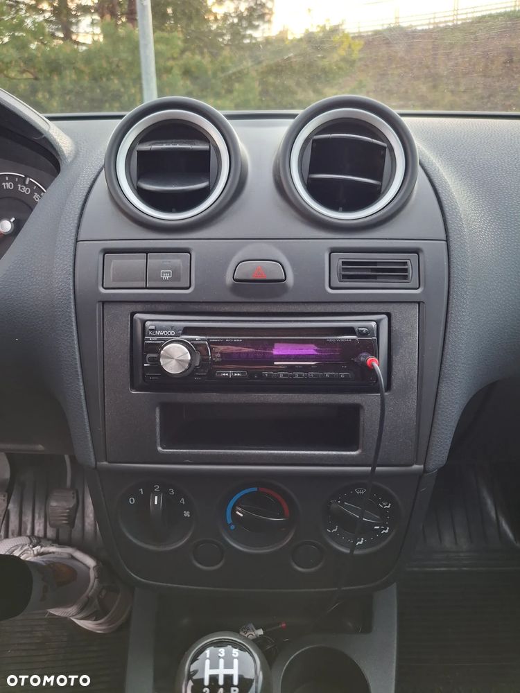Ford Fiesta 1.3 - 11