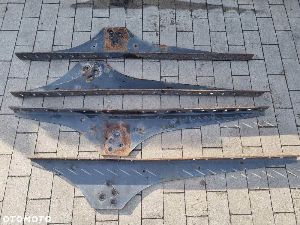 BELKA POPRZECZKA POPRZECZNA RAMY ŚRODKOWA PŁOZA DAF XF 106 CF E 6 LOW DECK - 1