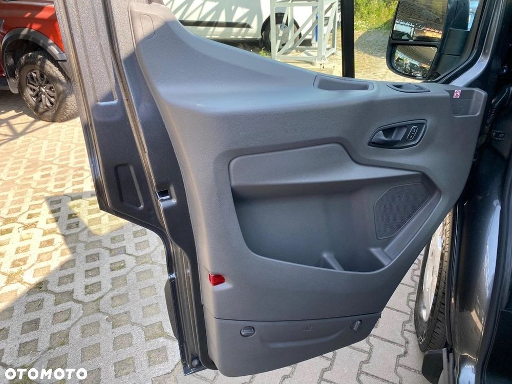 Ford Transit - 13